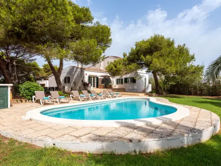 Spacieuse villa pour 8 personnes avec piscine privée et vue jardin à Es Castell - Photo 22