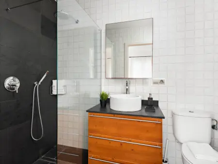 Spacieuse villa pour 8 personnes avec piscine privée et vue jardin à Es Castell - Photo 31