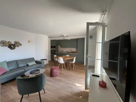 T3 Confortable à La Roche-Posay avec Balcon et Wifi - Photo 11
