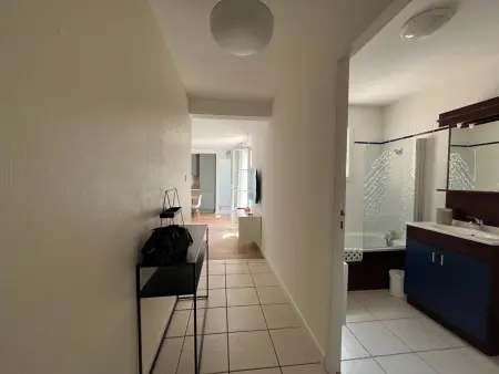 T3 Confortable à La Roche-Posay avec Balcon et Wifi - Photo 22