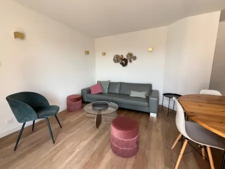 T3 Confortable à La Roche-Posay avec Balcon et Wifi - Photo 25