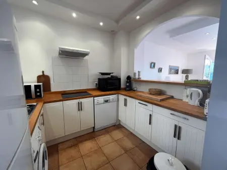 Maison rénovée climatisée avec Wi-Fi et double terrasse - Photo 6