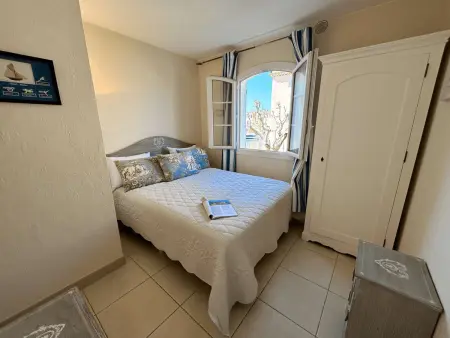 Appartement spacieux avec balcon et accès plage à Port Grimaud - Photo 5