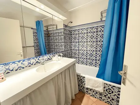 Appartement cosy 2 chambres avec WIFI et climatisation à Port Grimaud - Photo 8