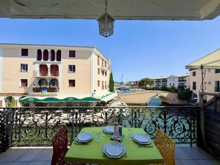 Charmant Duplex à Port Grimaud avec Balcons et Parking - Photo 1