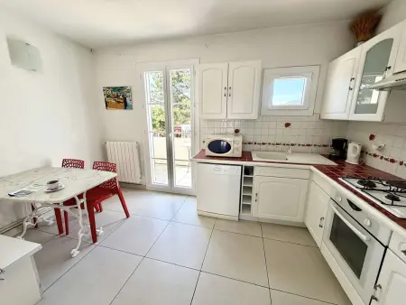 Charmant Duplex à Port Grimaud avec Balcons et Parking - Photo 5
