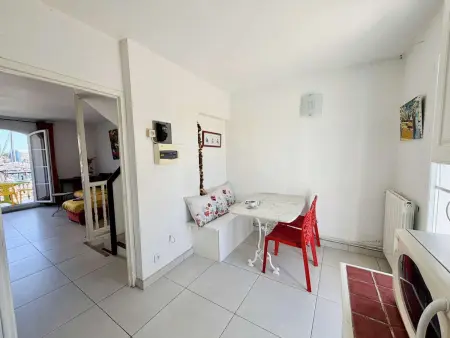 Charmant Duplex à Port Grimaud avec Balcons et Parking - Photo 6