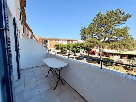 Charmant Duplex à Port Grimaud avec Balcons et Parking - Photo 7