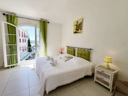 Charmant Duplex à Port Grimaud avec Balcons et Parking - Photo 9