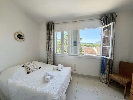 Charmant Duplex à Port Grimaud avec Balcons et Parking - Photo 18