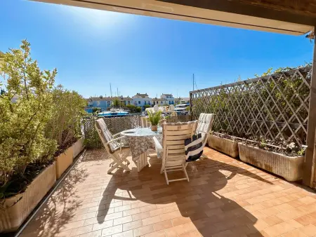 Appartement rénové avec terrasse et climatisation à Port Grimaud - Photo 1