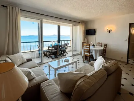 Appartement 4 pièces avec balcon et vue mer, wifi et parking - Photo 2