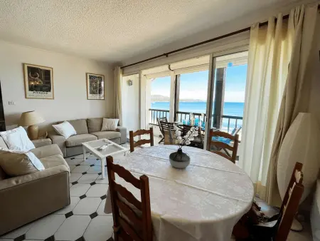 Appartement 4 pièces avec balcon et vue mer, wifi et parking - Photo 3