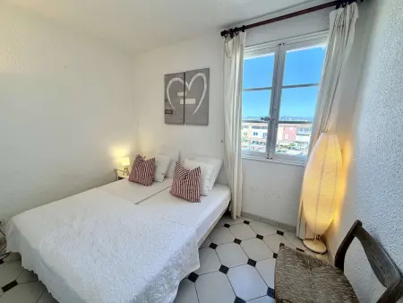 Appartement 4 pièces avec balcon et vue mer, wifi et parking - Photo 9