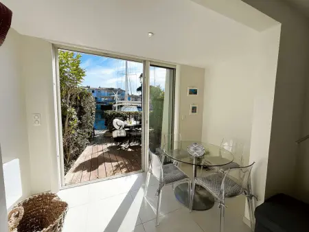 Appartement moderne climatisé avec terrasse à Port Grimaud - Photo 2
