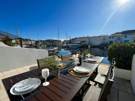 Maison moderne 4 ch climatisée avec Wi-Fi à Port Grimaud - Photo 1
