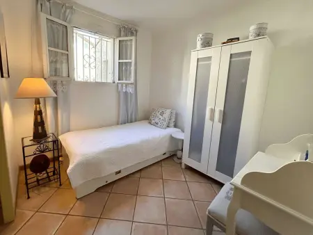 Duplex Climatisé avec Terrasses et Parking à Port Grimaud - Photo 4