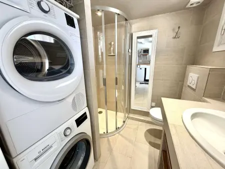 Studio lumineux avec climatisation et parking à Port Grimaud - Photo 10