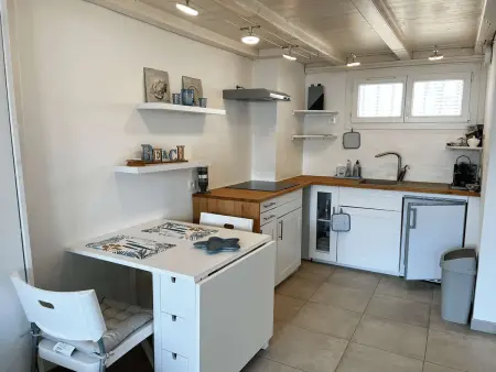 Appartement rénové 2 pièces climatisé avec parking, grand balcon à Port Grimaud - Photo 3
