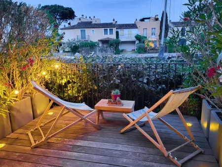 Appartement rénové avec Wi-Fi et clim à Port Grimaud - Photo 7