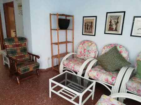 Appartement familial à 200m de la plage de Gandia, 3 chambres, accepte les animaux - Photo 8