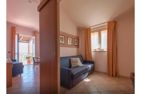 Residence Loano - TWO-ROOM APARTMENT 4 PAX BALCONY B4B, Wohnung à Loano à Strandnähe - Photo 9