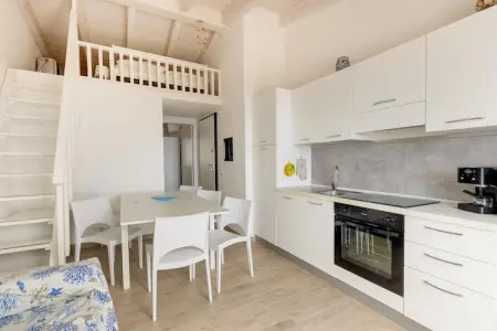 ISOLA ROSSA, Terrazza, aria condizionata e posto auto privato - Photo 2