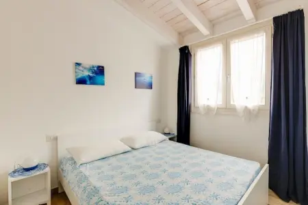 ISOLA ROSSA, Terrazza, aria condizionata e posto auto privato - Photo 3