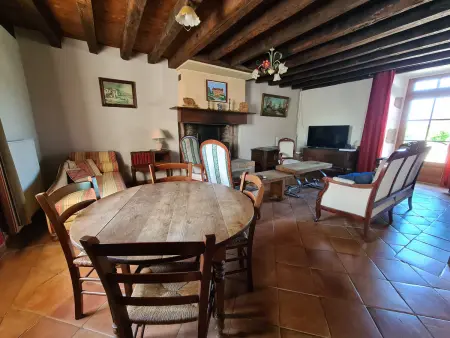 Grande Maison avec Piscine Chauffée à Bois Bertrand - Photo 5