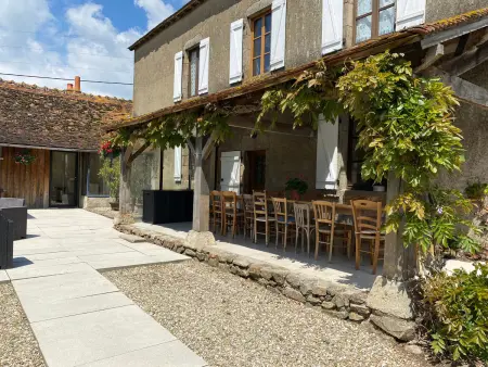 Grande Maison avec Piscine Chauffée à Bois Bertrand - Photo 23