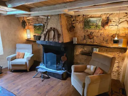 Maison chaleureuse à Luena, 75 m² avec vue montagne - Photo 1
