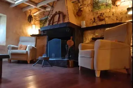 Maison chaleureuse à Luena, 75 m² avec vue montagne - Photo 2