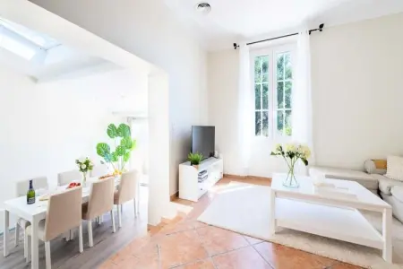 Résidence Villa 140m&sup2; Piscine - Proche Cannes, Villa au Cannet avec piscine chauffée - Photo 12