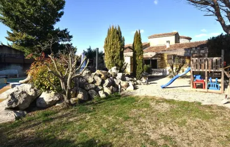 Maison avec piscine privée, Maison 6 personnes à Entraigues Sur La Sorg - Photo 1
