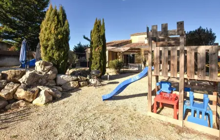 Maison avec piscine privée, Maison 6 personnes à Entraigues Sur La Sorg - Photo 10