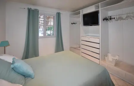 Maison avec piscine privée, Maison 6 personnes à Entraigues Sur La Sorg - Photo 13