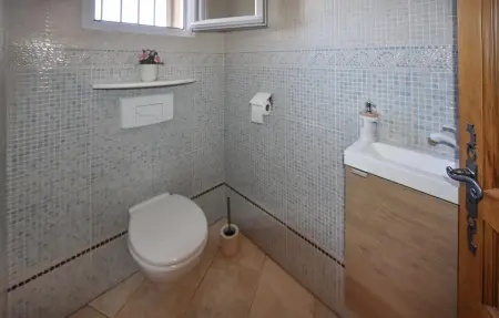 Maison avec piscine privée, Maison 6 personnes à Entraigues Sur La Sorg - Photo 18