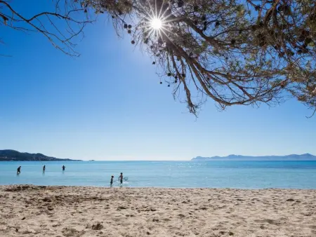 Villa neuve avec jardin et accès direct à la plage - Photo 18
