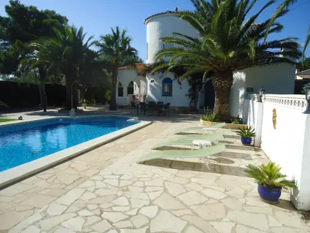 Grande maison familiale avec piscine, à 600m de la plage - Photo 2