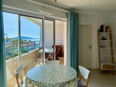 Bel Appart Climatisé à Mèze avec Parking, Appartement 5 personnes à Mèze - Photo 1