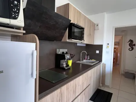 Bel Appart Climatisé à Mèze avec Parking, Appartement 5 personnes à Mèze - Photo 4