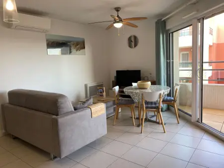 Bel Appart Climatisé à Mèze avec Parking, Appartement 5 personnes à Mèze - Photo 5