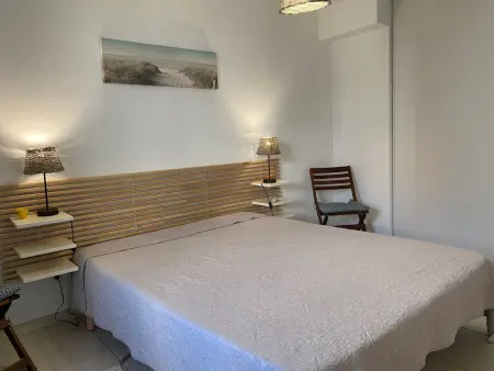 Bel Appart Climatisé à Mèze avec Parking, Appartement 5 personnes à Mèze - Photo 9