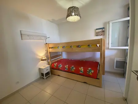 Bel Appart Climatisé à Mèze avec Parking, Appartement 5 personnes à Mèze - Photo 12