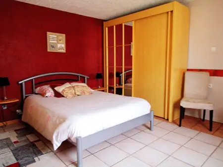 Gîte Confortable pour 4 Pers. avec Piscine et Terrasse - Photo 8