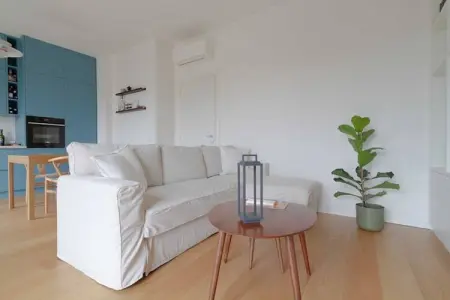 ST-54-APPORTI, Appartement 1 chambre/4 pièces près de la gare centrale - Photo 4