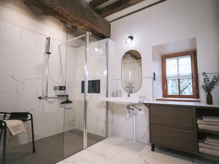 Charme Authentique du XIVe siècle avec WiFi et Parking à Contigny - Photo 17