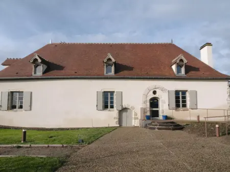 Charme Authentique du XIVe siècle avec WiFi et Parking à Contigny - Photo 31