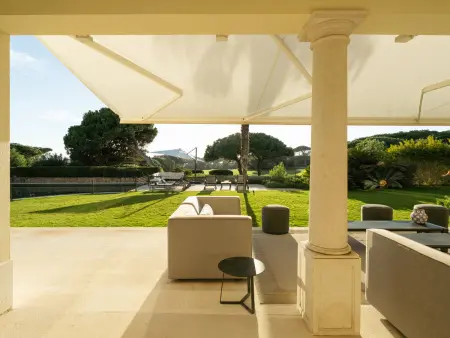 Fairview Villa avec Jardin Luxuriant et Piscine Privée à Cascais - Photo 3