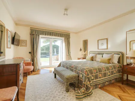 Fairview Villa avec Jardin Luxuriant et Piscine Privée à Cascais - Photo 24